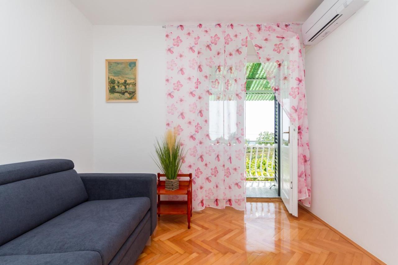 Juratovec Apartment *