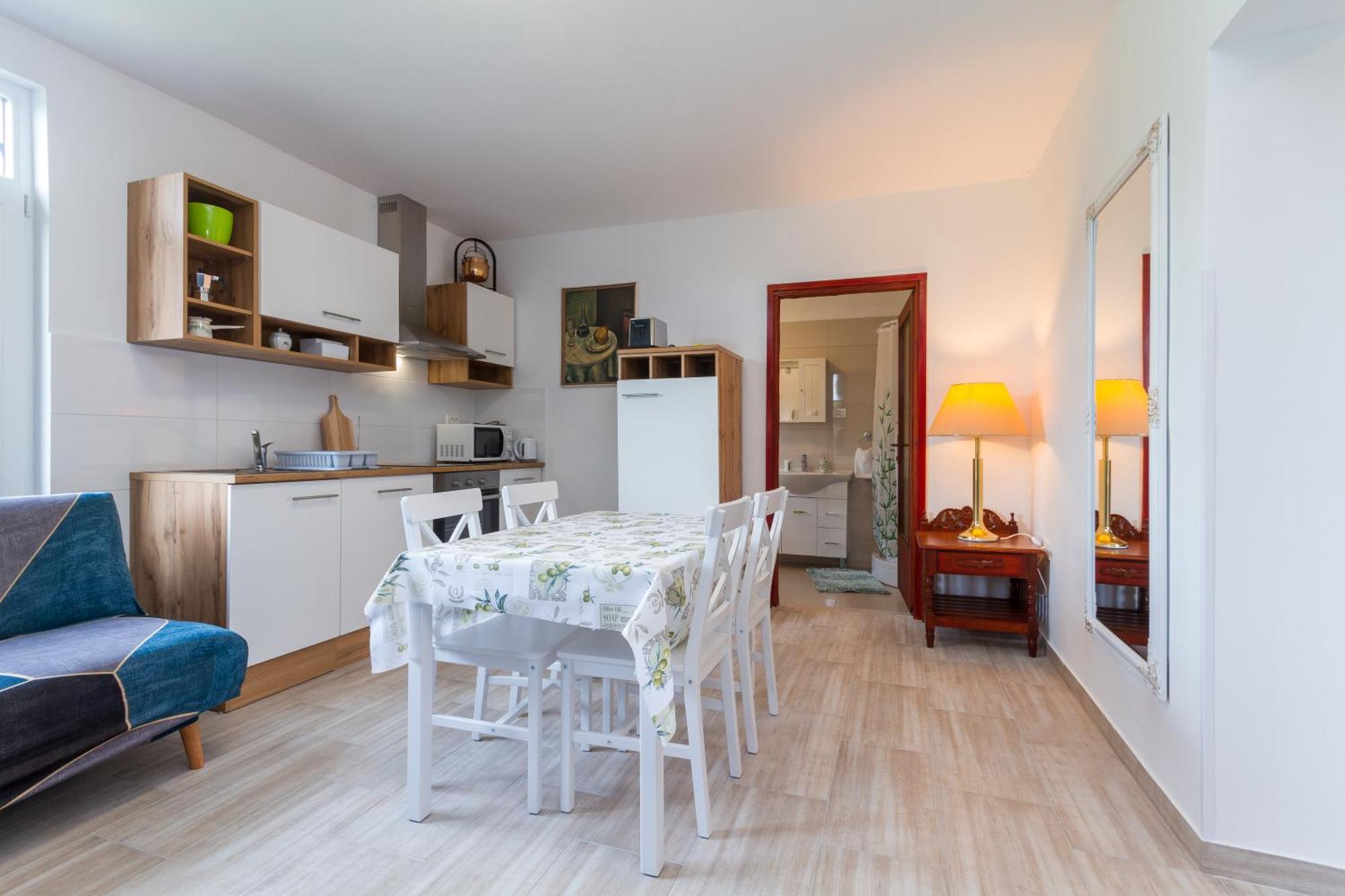 Juratovec Apartment *