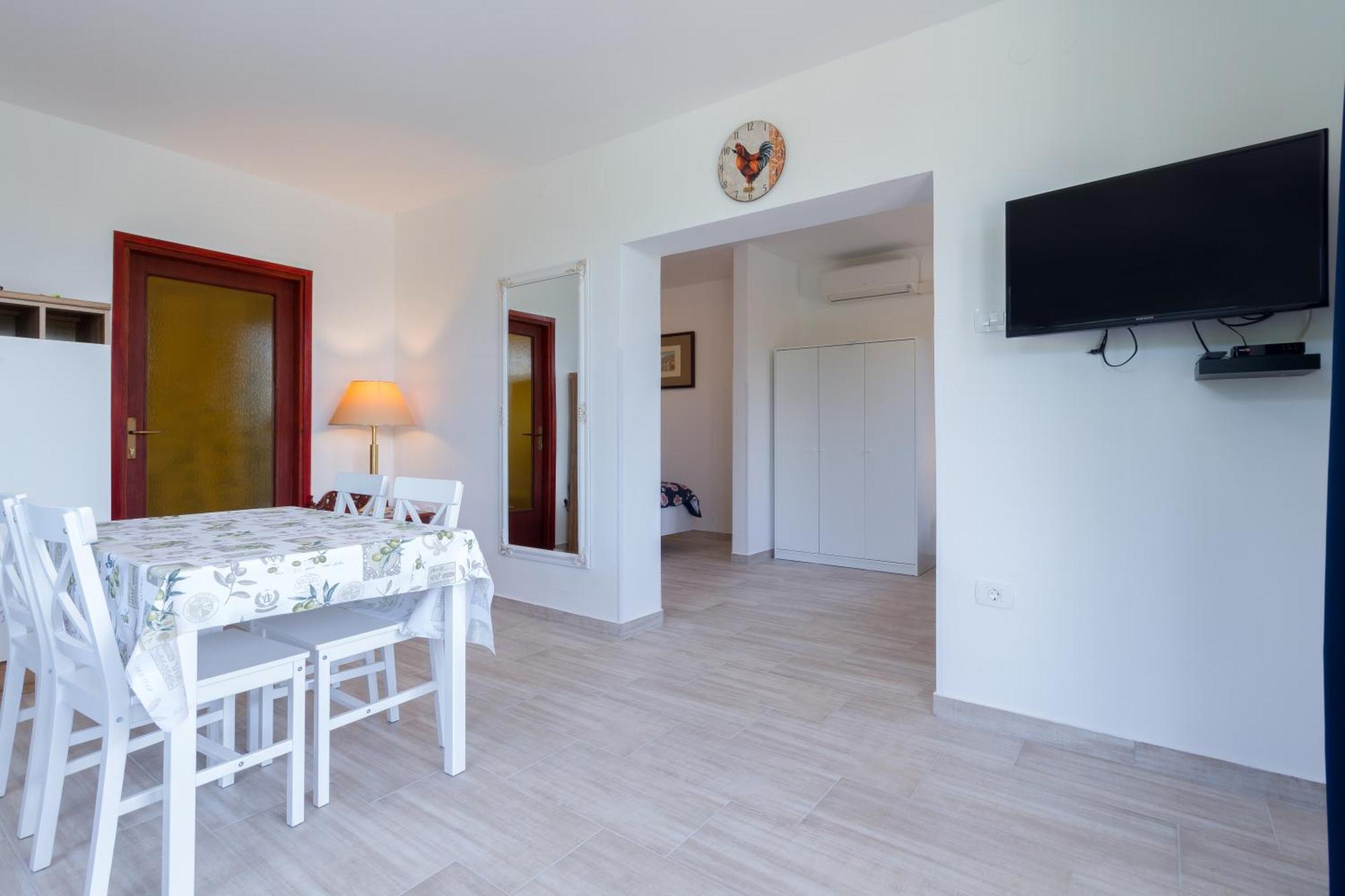 Apartma Juratovec *